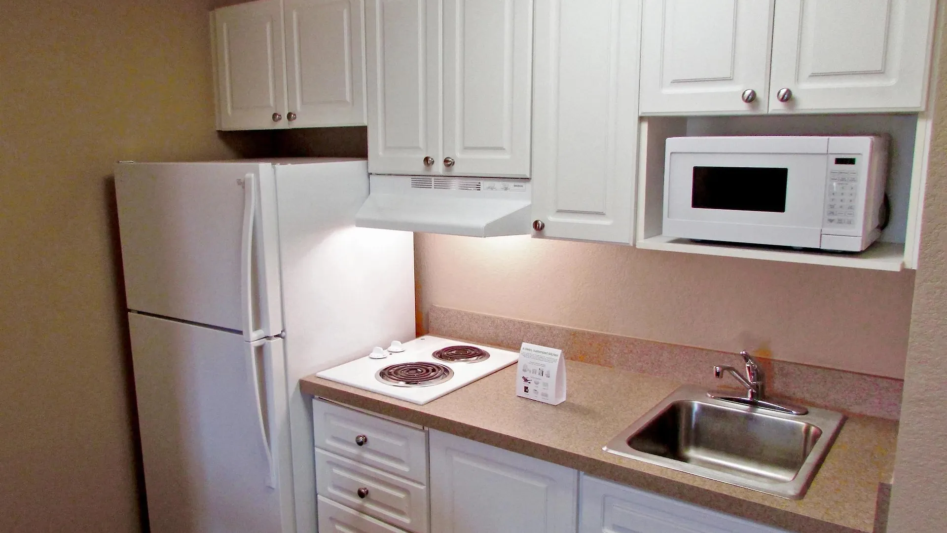 Extended Stay America Suites - Phoenix - Biltmore 2*,